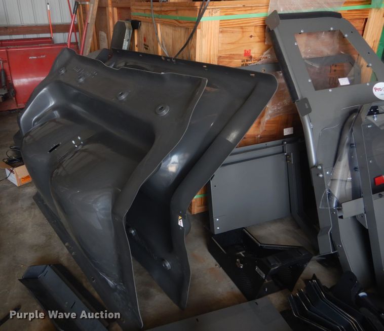 image for item JI9638 Vehicle cage dividers