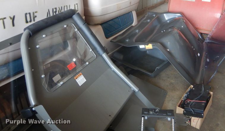 image for item JI9638 Vehicle cage dividers