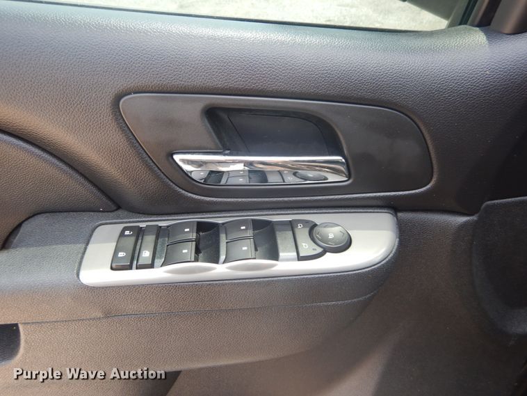 image for item JI9642 2010 Chevrolet Tahoe  SUV