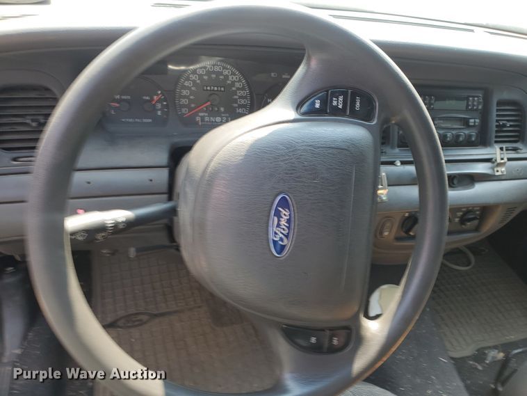 image for item JM9692 2004 Ford Crown Victoria Police Interceptor