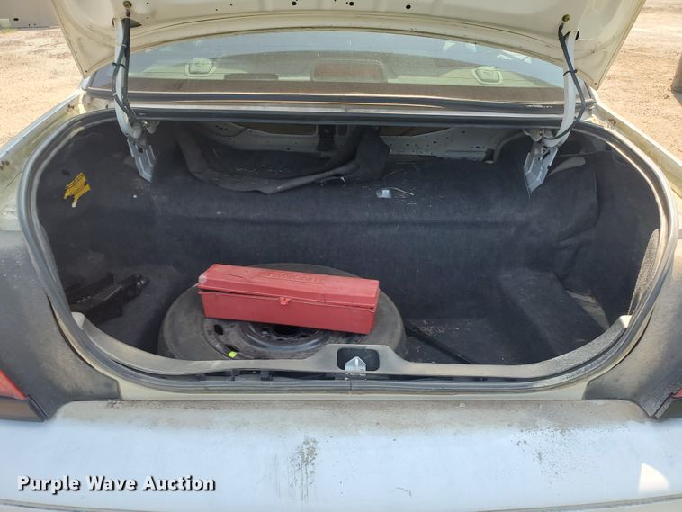 image for item JM9692 2004 Ford Crown Victoria Police Interceptor