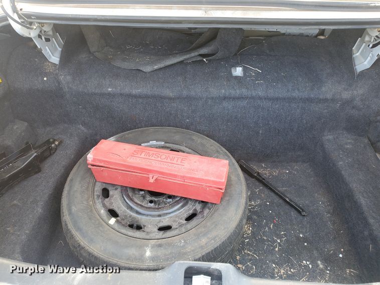 image for item JM9692 2004 Ford Crown Victoria Police Interceptor