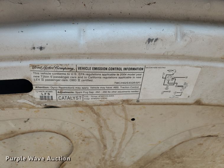 image for item JM9692 2004 Ford Crown Victoria Police Interceptor