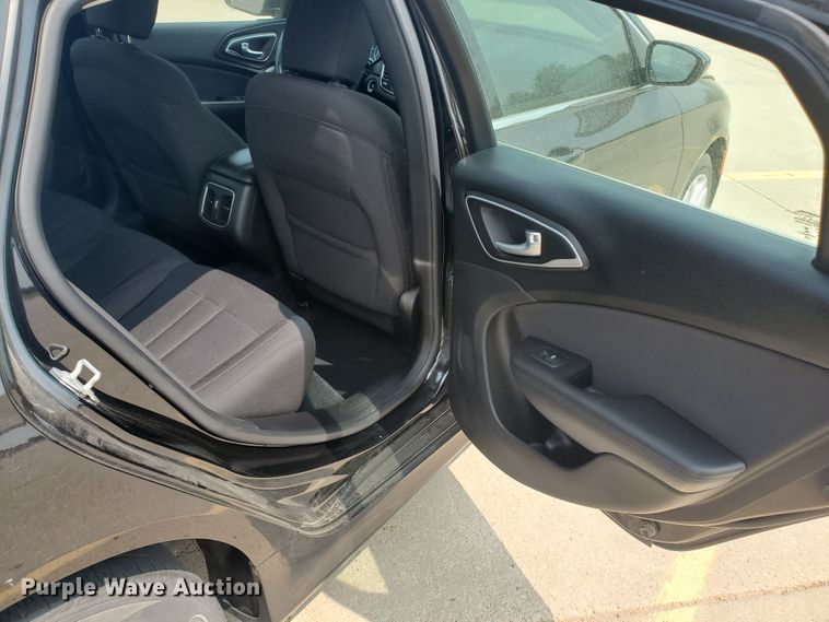 image for item JM9693 2015 Chrysler 200