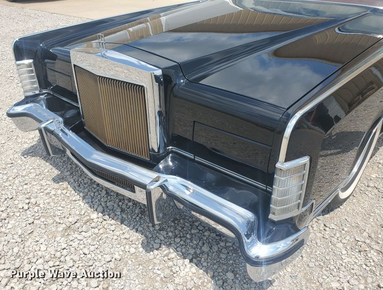 image for item JM9715 1979 Lincoln Continental Town Coupe