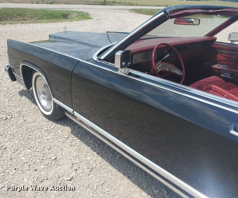 image for item JM9715 1979 Lincoln Continental Town Coupe