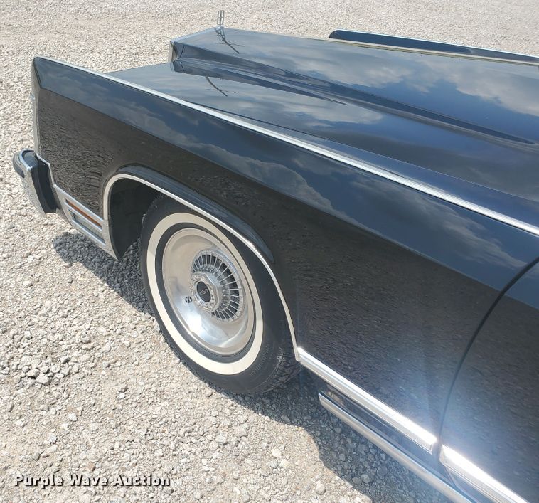 image for item JM9715 1979 Lincoln Continental Town Coupe