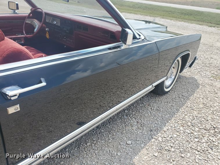 image for item JM9715 1979 Lincoln Continental Town Coupe