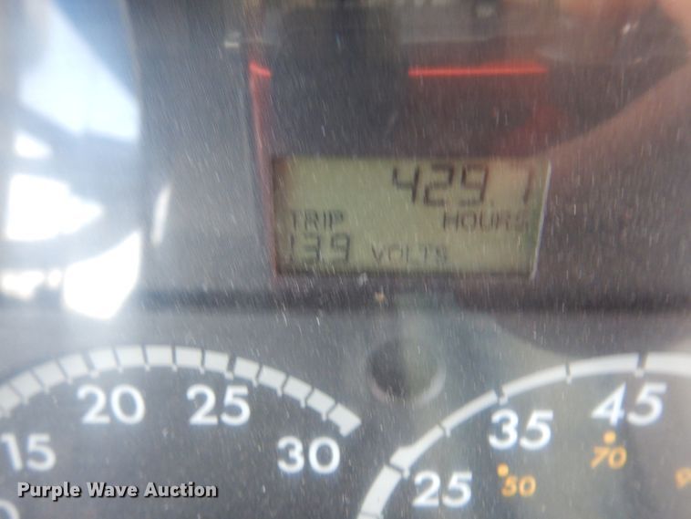 image for item JZ9950 2005 Thomas Built Saf-T-Liner MVP EF  coach bus