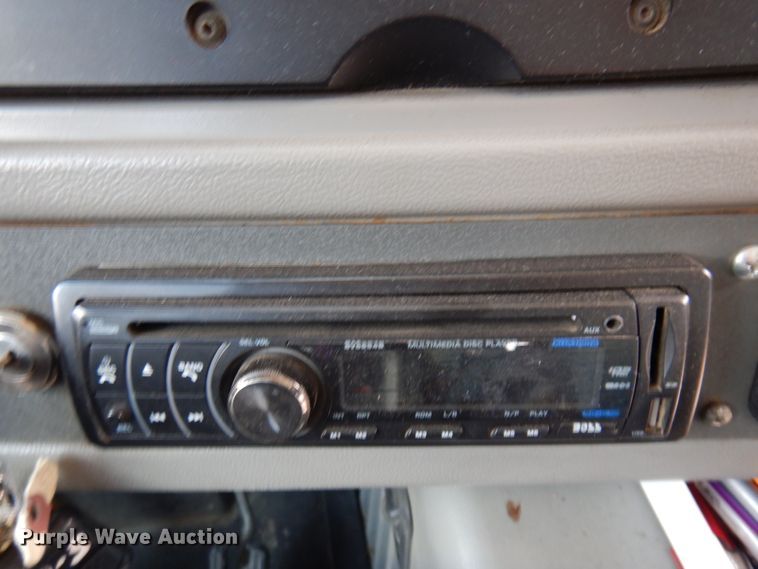 image for item JZ9950 2005 Thomas Built Saf-T-Liner MVP EF  coach bus