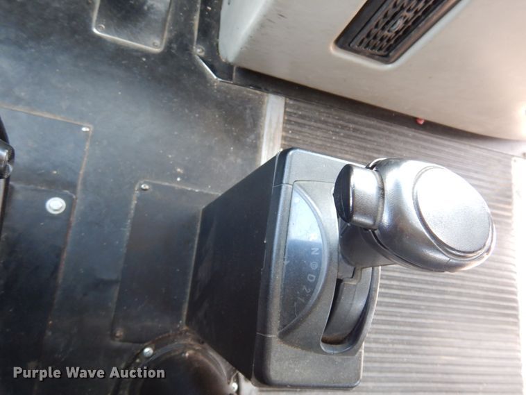 image for item JZ9950 2005 Thomas Built Saf-T-Liner MVP EF  coach bus