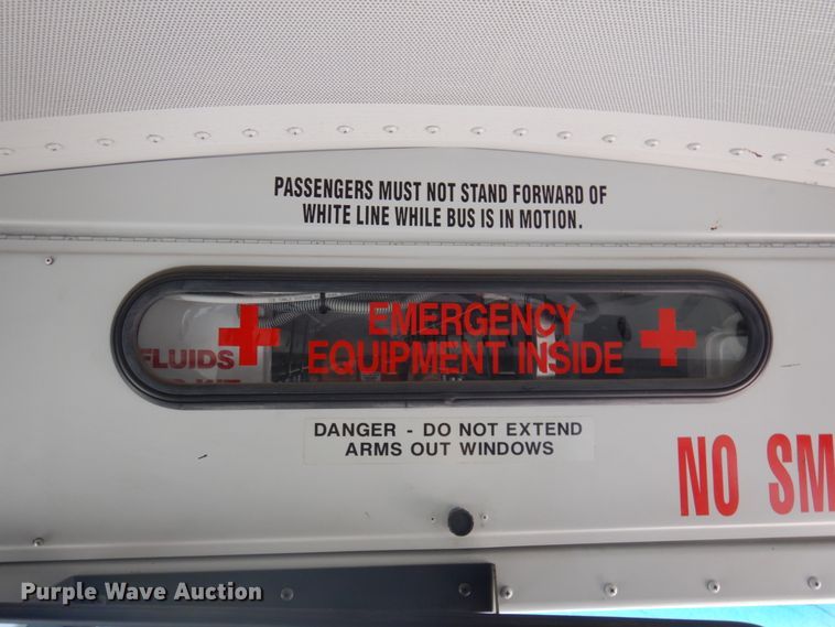 image for item JZ9950 2005 Thomas Built Saf-T-Liner MVP EF  coach bus