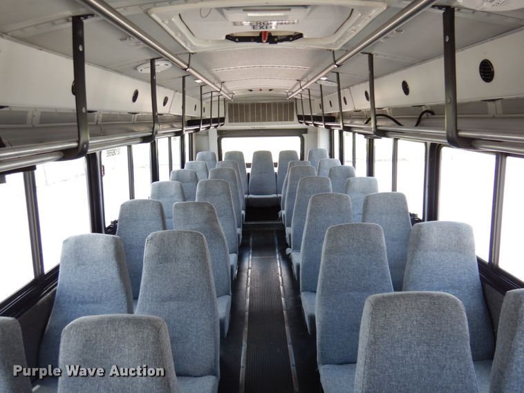 image for item JZ9950 2005 Thomas Built Saf-T-Liner MVP EF  coach bus