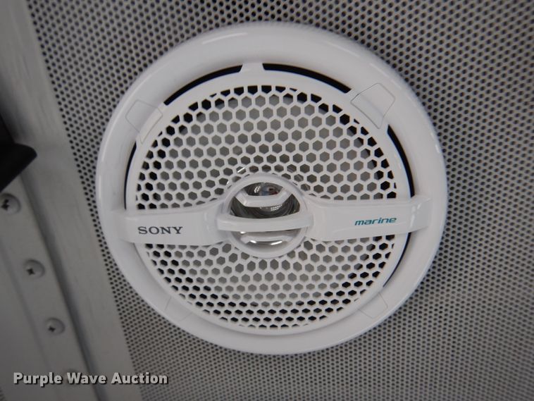 image for item JZ9950 2005 Thomas Built Saf-T-Liner MVP EF  coach bus