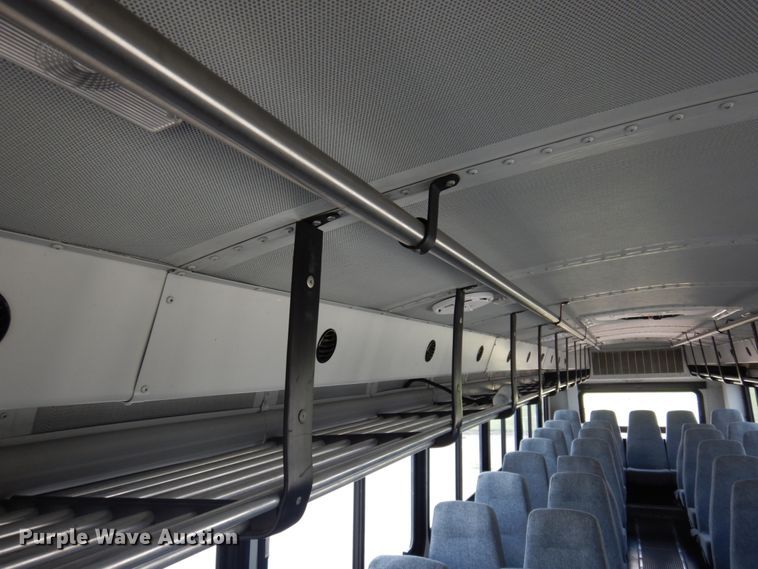 image for item JZ9950 2005 Thomas Built Saf-T-Liner MVP EF  coach bus