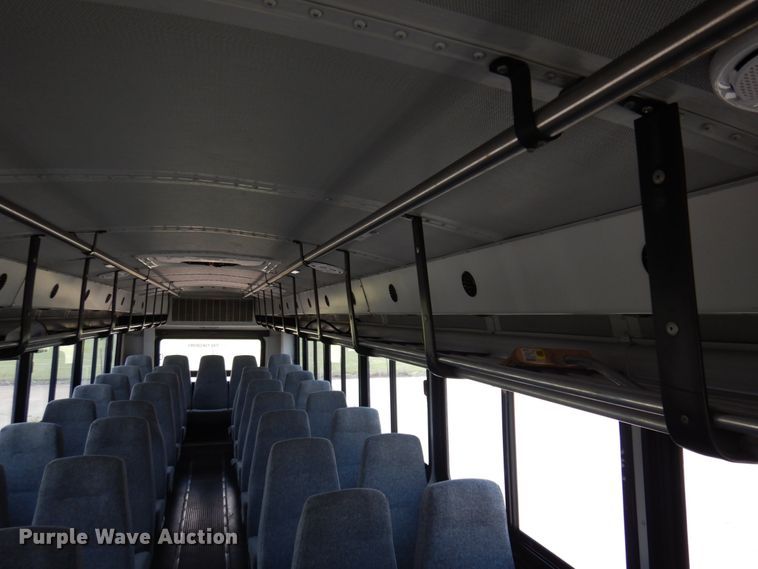 image for item JZ9950 2005 Thomas Built Saf-T-Liner MVP EF  coach bus