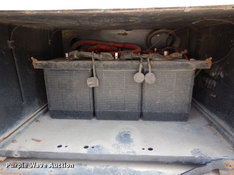 image for item JZ9950 2005 Thomas Built Saf-T-Liner MVP EF  coach bus