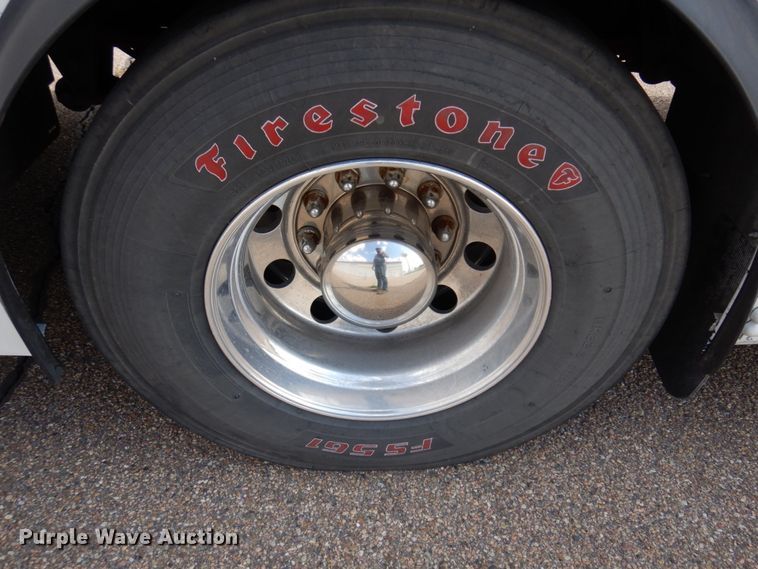 image for item JZ9950 2005 Thomas Built Saf-T-Liner MVP EF  coach bus