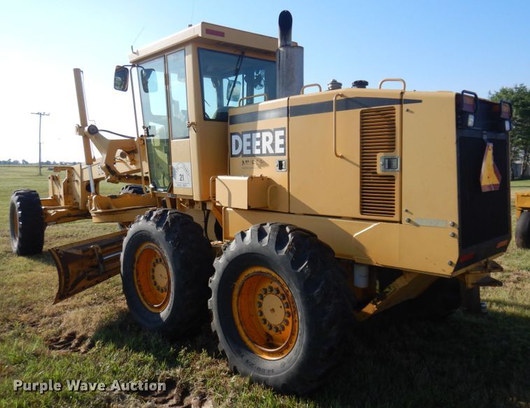 image for item JZ9958 1998 John Deere 770CH  motor grader