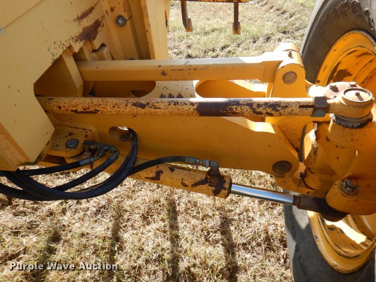 image for item JZ9958 1998 John Deere 770CH  motor grader