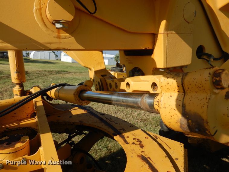 image for item JZ9958 1998 John Deere 770CH  motor grader