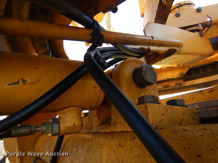 image for item JZ9958 1998 John Deere 770CH  motor grader