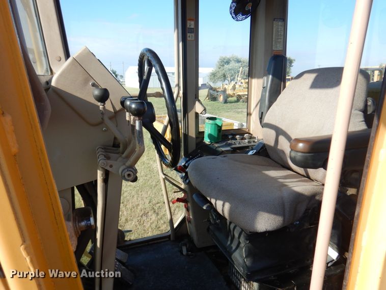 image for item JZ9958 1998 John Deere 770CH  motor grader