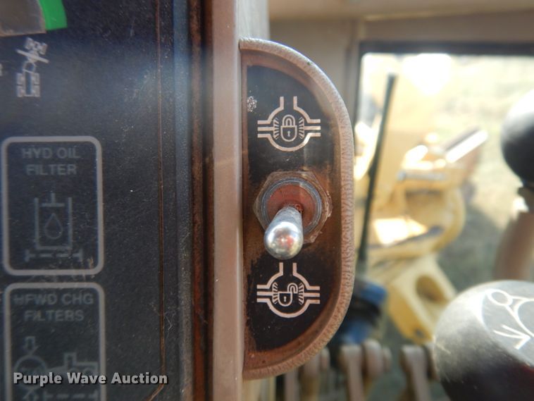 image for item JZ9958 1998 John Deere 770CH  motor grader