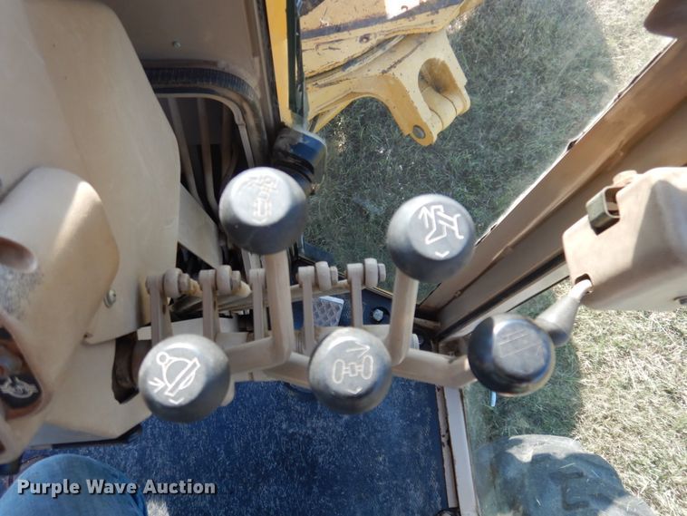 image for item JZ9958 1998 John Deere 770CH  motor grader