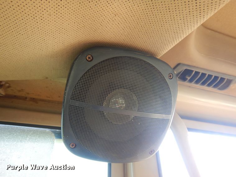 image for item JZ9958 1998 John Deere 770CH  motor grader