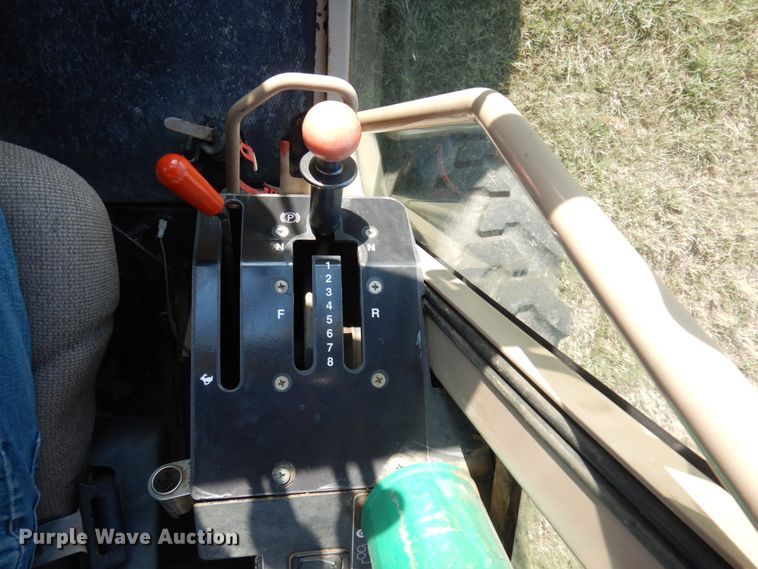 image for item JZ9958 1998 John Deere 770CH  motor grader