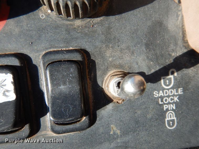 image for item JZ9958 1998 John Deere 770CH  motor grader