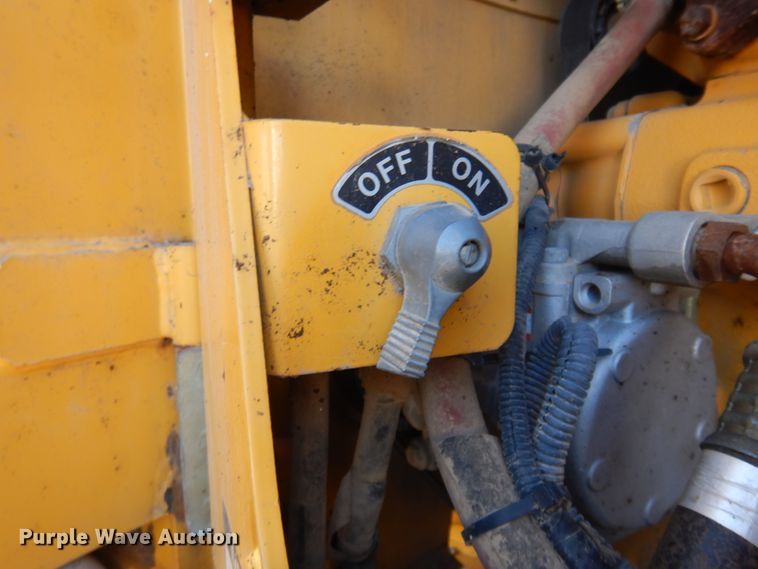 image for item JZ9958 1998 John Deere 770CH  motor grader