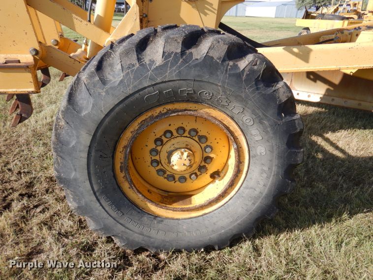 image for item JZ9958 1998 John Deere 770CH  motor grader