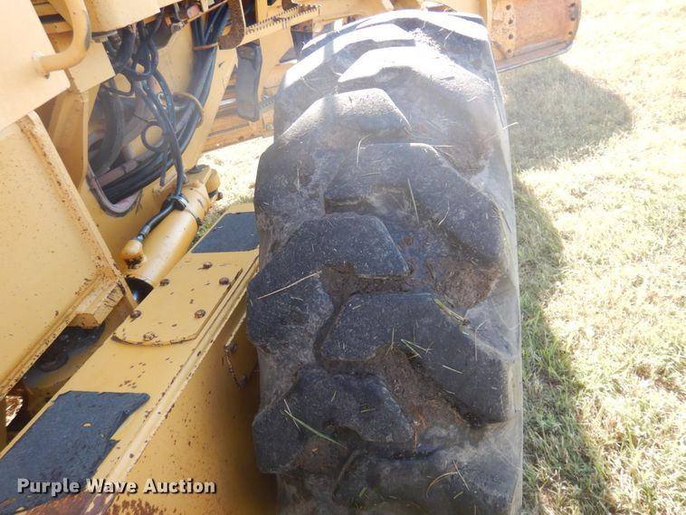 image for item JZ9958 1998 John Deere 770CH  motor grader