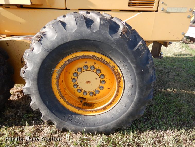 image for item JZ9958 1998 John Deere 770CH  motor grader