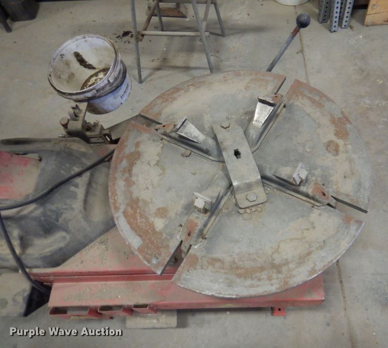 image for item JZ9961 2002 Hunter TC3000  rim clamp tire machine