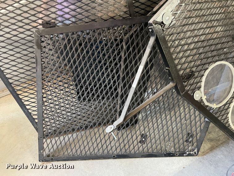 image for item KK9683 Crown Victoria police cages and lights