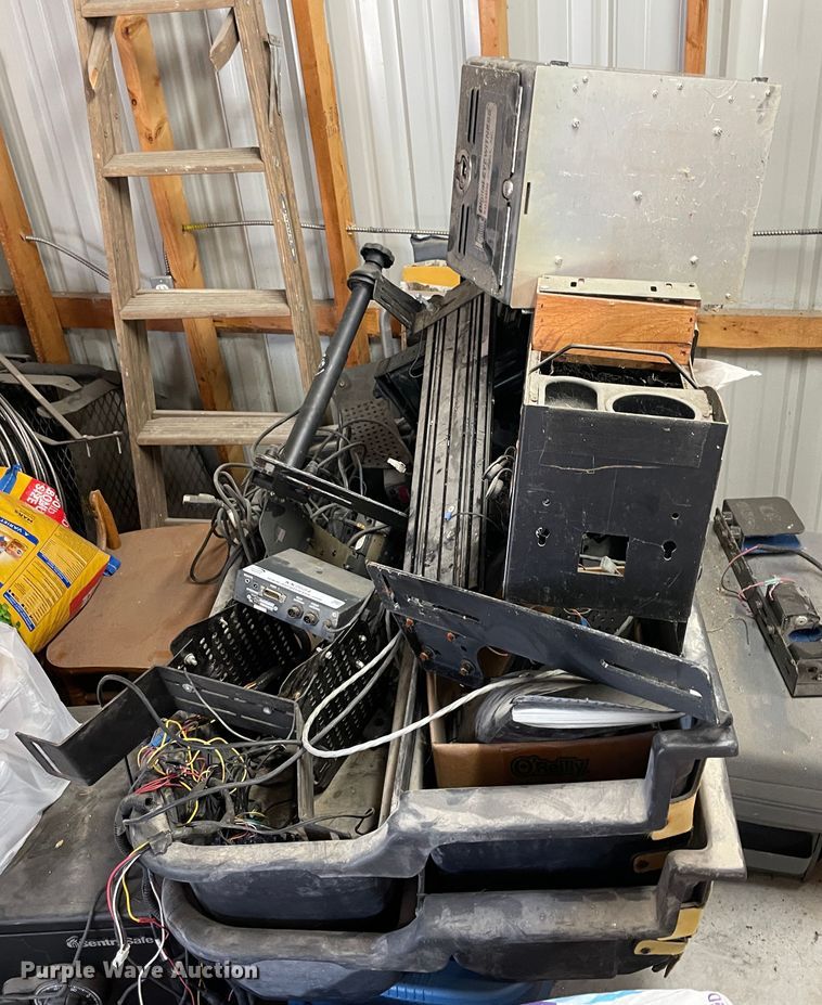 image for item KK9684 Police car accessories