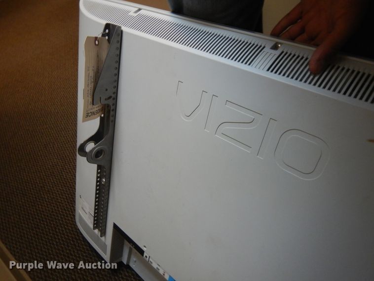 image for item KU9493 2007 Vizio VX24L  42" television