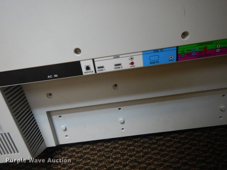 image for item KU9493 2007 Vizio VX24L  42" television