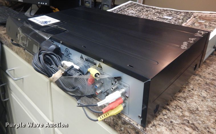 image for item KU9493 2007 Vizio VX24L  42" television