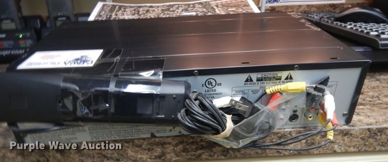 image for item KU9493 2007 Vizio VX24L  42" television