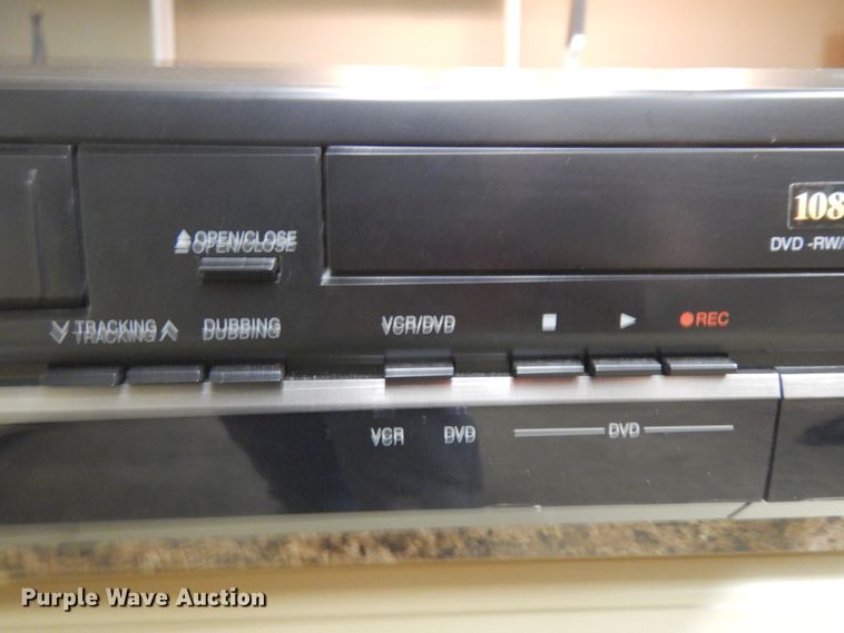 image for item KU9493 2007 Vizio VX24L  42" television