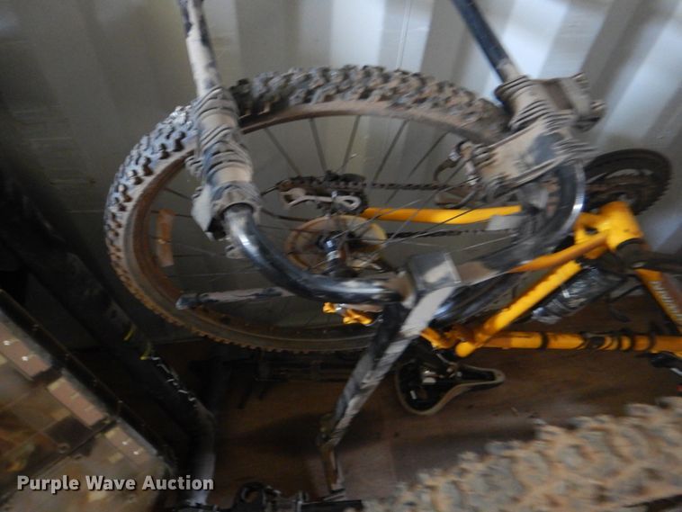 image for item KU9497 Sporting goods