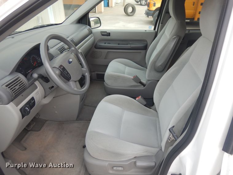 image for item KU9511 2004 Ford Freestar  van