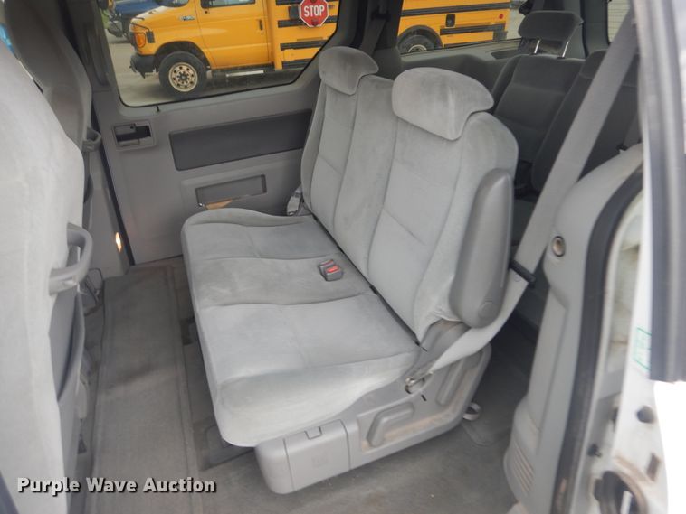 image for item KU9511 2004 Ford Freestar  van