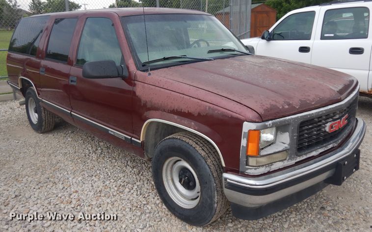image for item KU9512 1999 GMC Suburban 1500  SUV