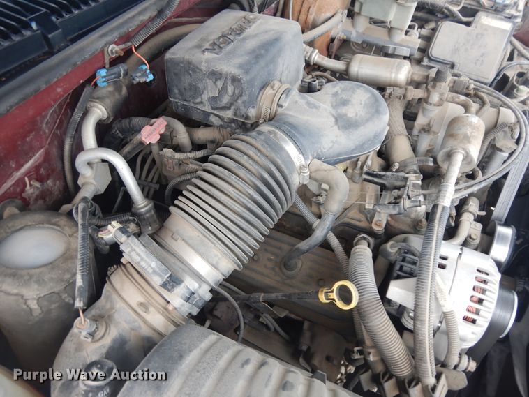 image for item KU9512 1999 GMC Suburban 1500  SUV