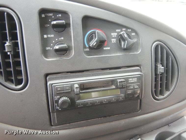 image for item KU9514 2005 Ford E450  school bus